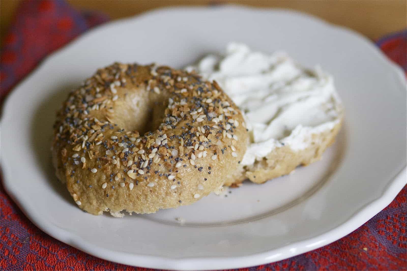 manhattan-whole-wheat-bagel-nutrition-besto-blog
