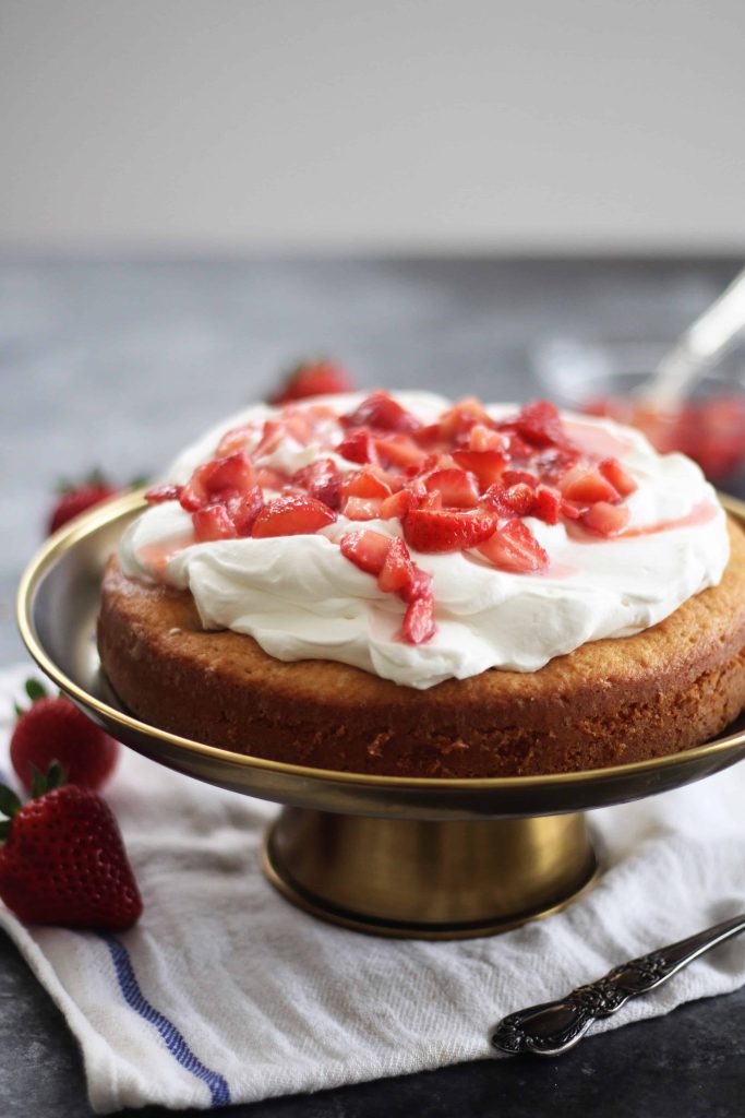 Homemade Strawberry Cake with Buttermilk 