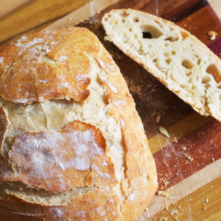 No Knead Bread (Dutch Oven Bread) - Jessica in the Kitchen