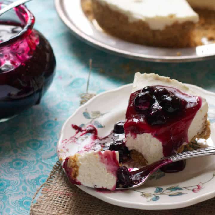 No-bake Cheesecake with Quick Blueberry Sauce