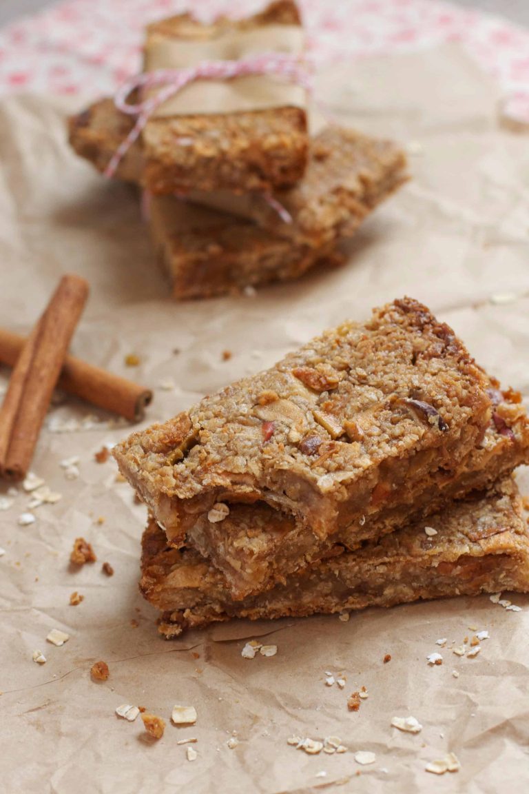 Apple Pie Granola Bars