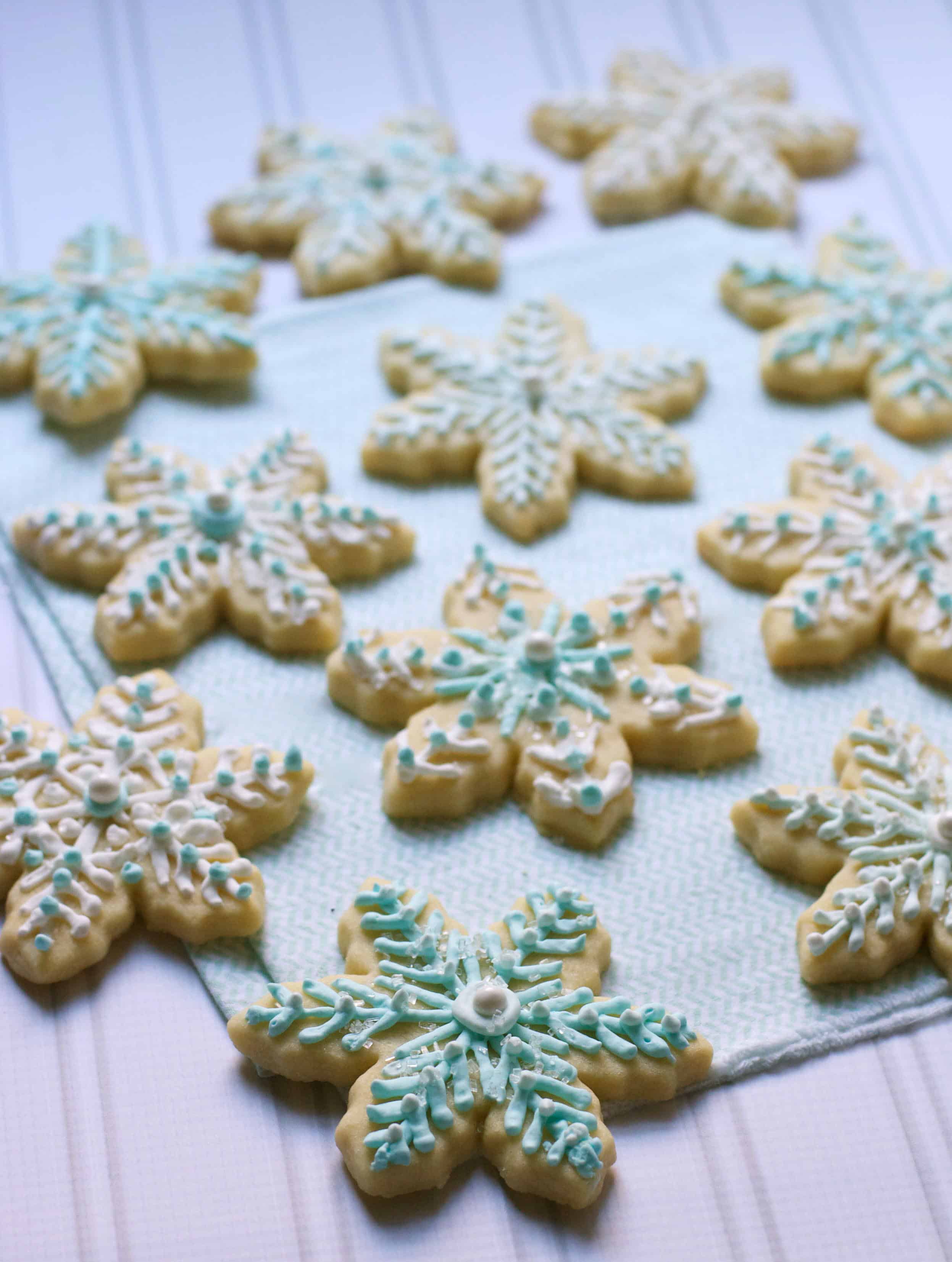 Delicate Icing Snowflakes Recipe 