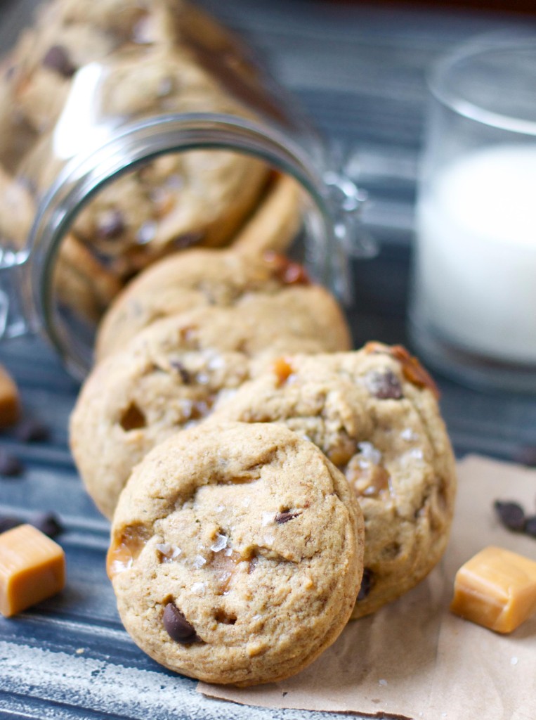 dark choc caramel cookies2