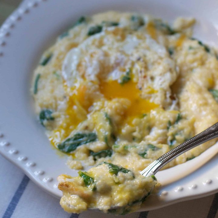 Cheesy Grits with Spinach and Fried Eggs