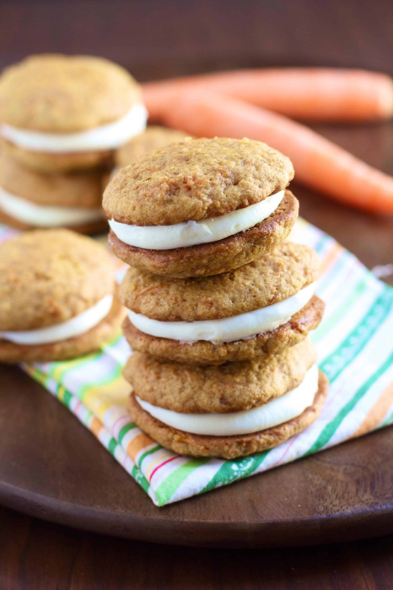 Carrot Cake Whoopie Pies