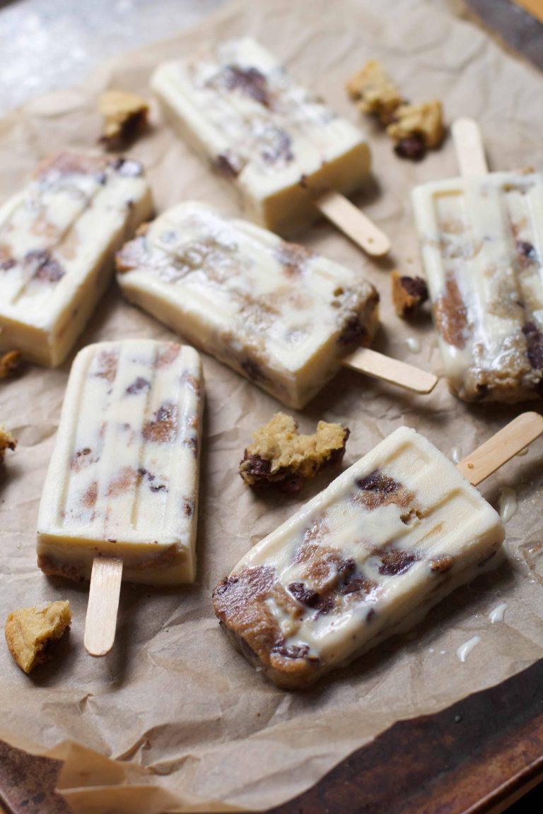 Milk and Cookie Pops