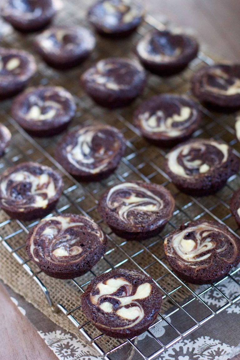 Cheesecake Swirl Brownie Bites