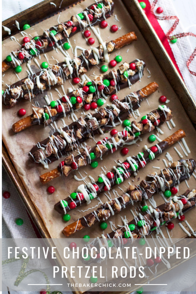 Candy-Covered Chocolate Dipped Pretzels are easy and super festive! #holidaytreats #chocolatedippedpretzels