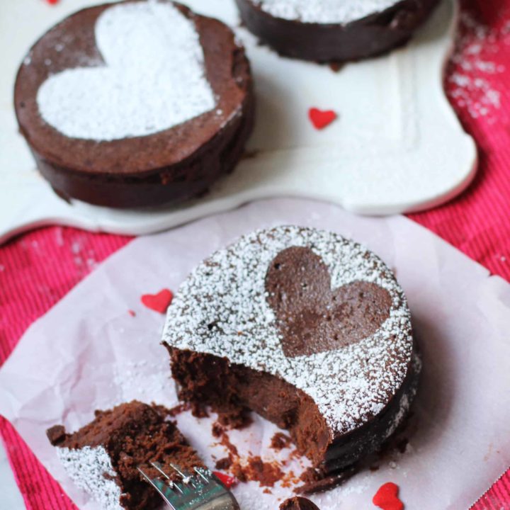 Mini Flourless Chocolate Cakes
