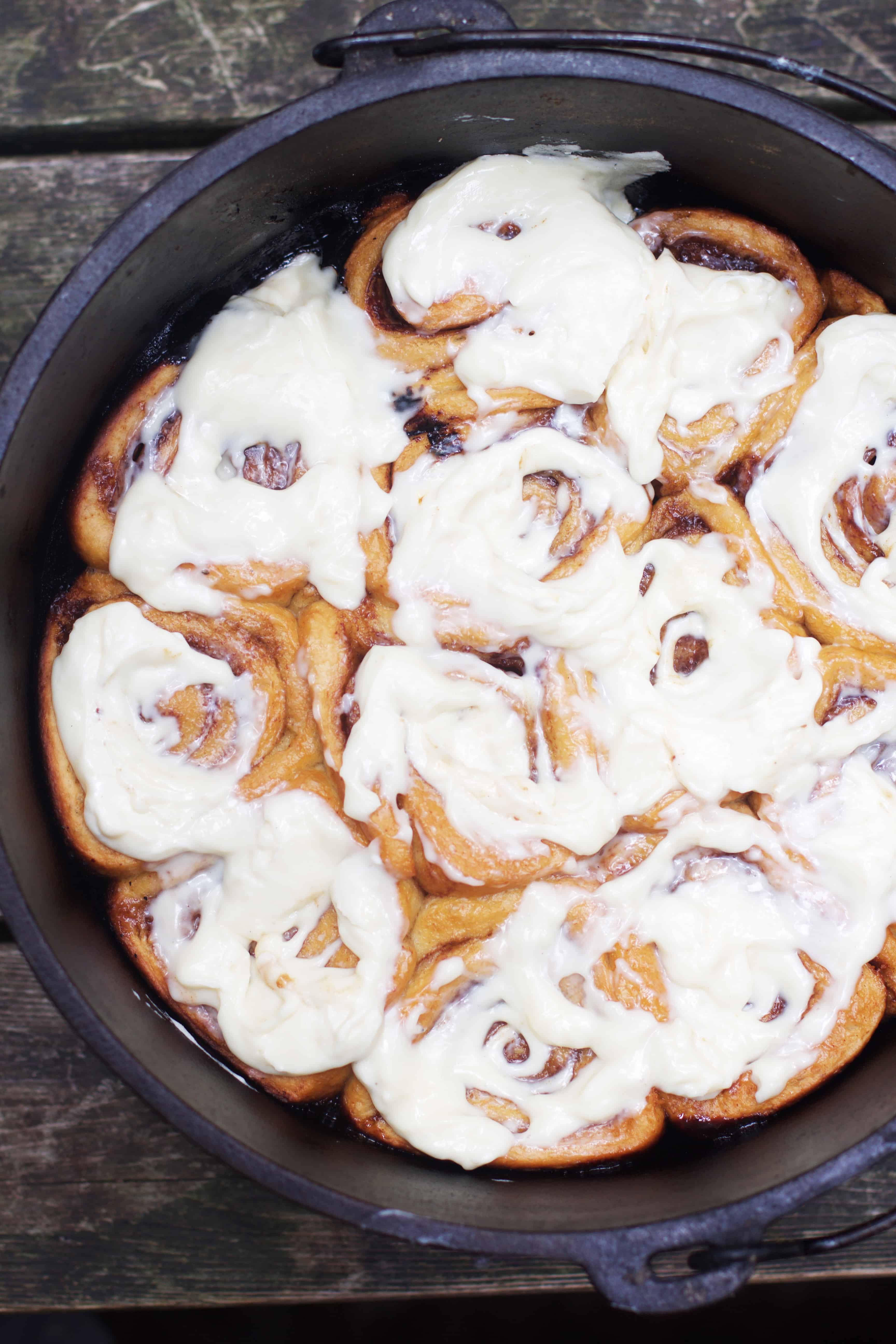 Dutch Oven Cinnamon Rolls Recipe