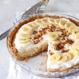 Brown Sugar Banana Cream Pie - The Baker Chick