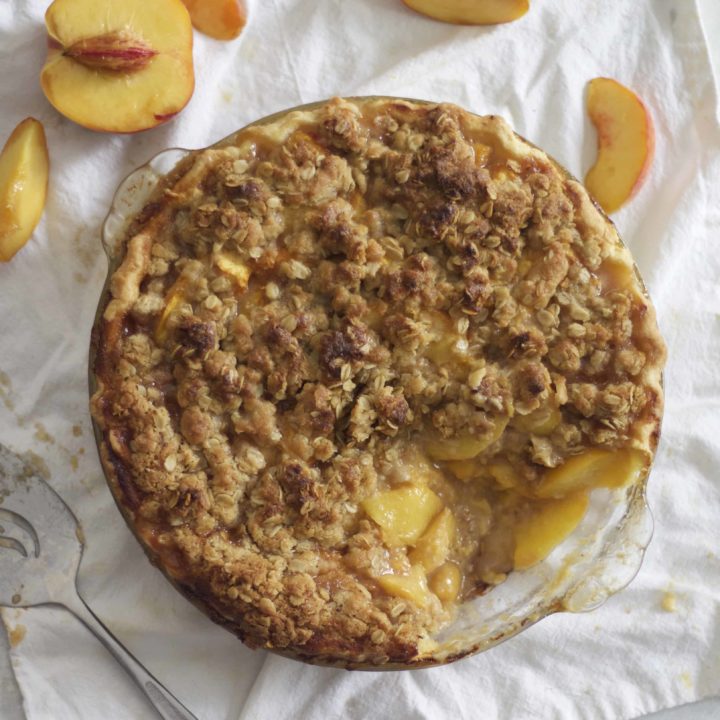 Juicy Peach Crumb Pie