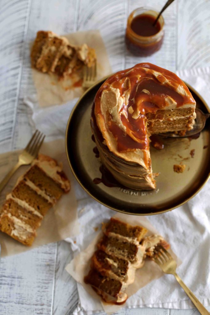 Pumpkin Salted Caramel Layer Cake- a showstopping #thanksgiving dessert! #pumpkin #saltedcaramel