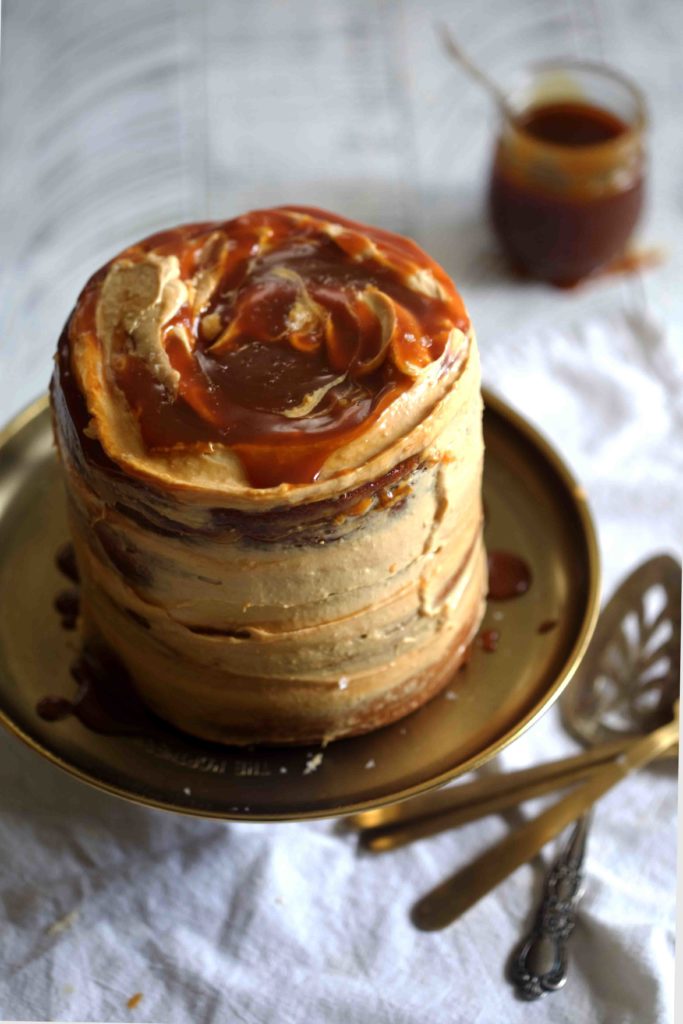 Pumpkin Salted Caramel Layer Cake- a showstopping #thanksgiving dessert! #pumpkin #saltedcaramel