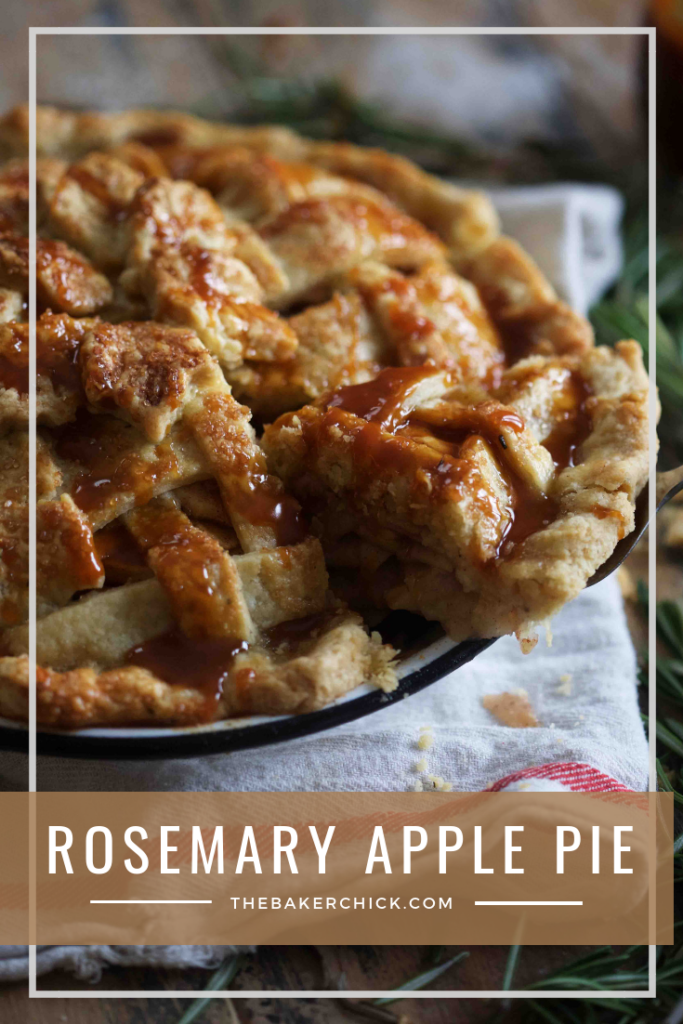 Rosemary Apple Pie- a delicious twist on a classic! #thanksgiving #applepie