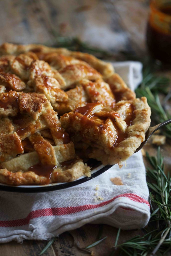 Apple Rosemary Pie