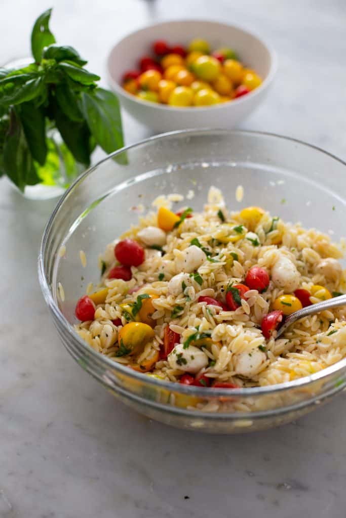 caprese orzo pasta salad