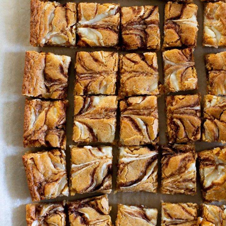 Cinnamon Roll Blondies