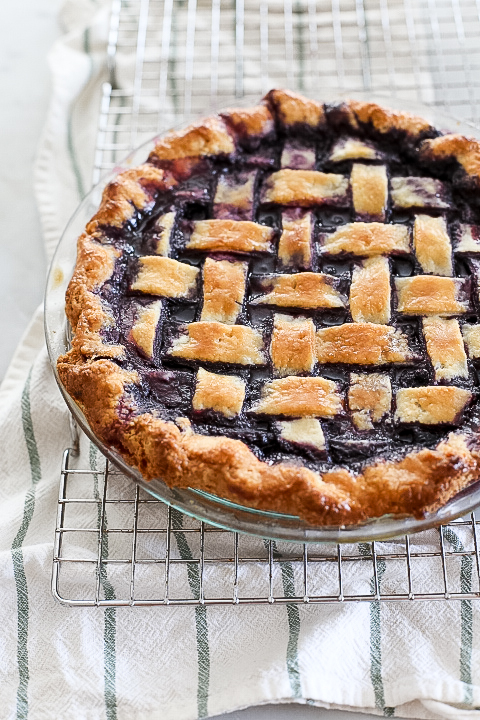 Blueberry Pie with Frozen Blueberries