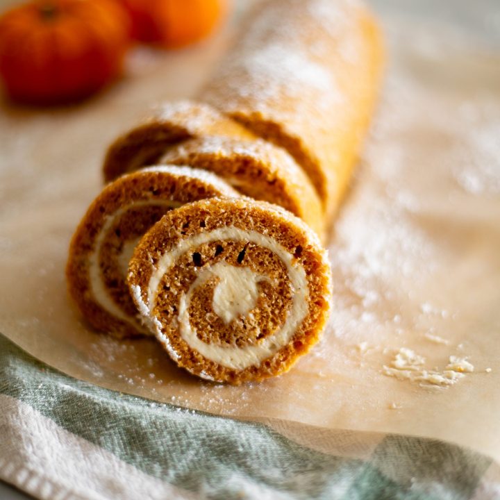 Old Fashioned Pumpkin Roll