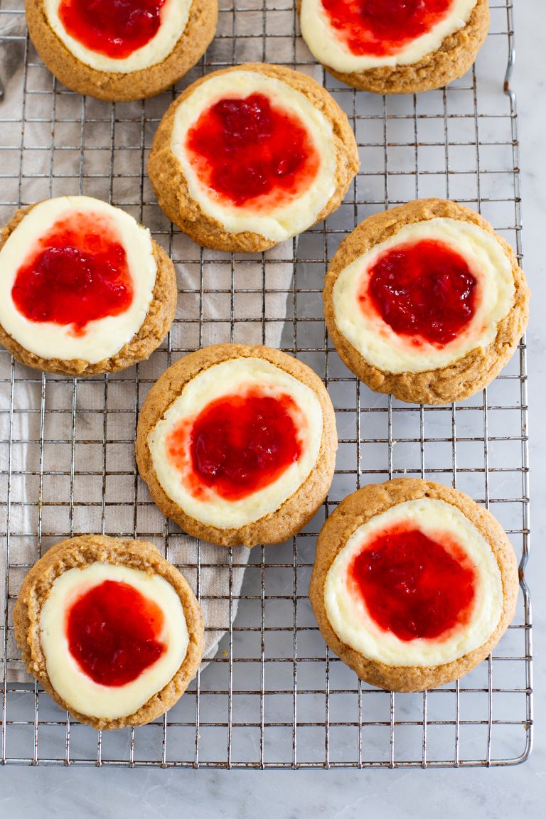 Strawberry Cheesecake Cookies